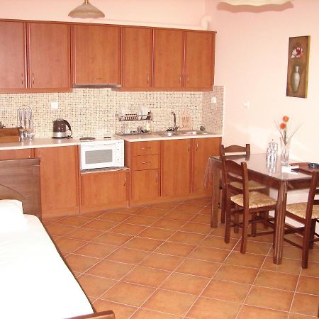 Makronas Apartments Karystos  Esterno foto