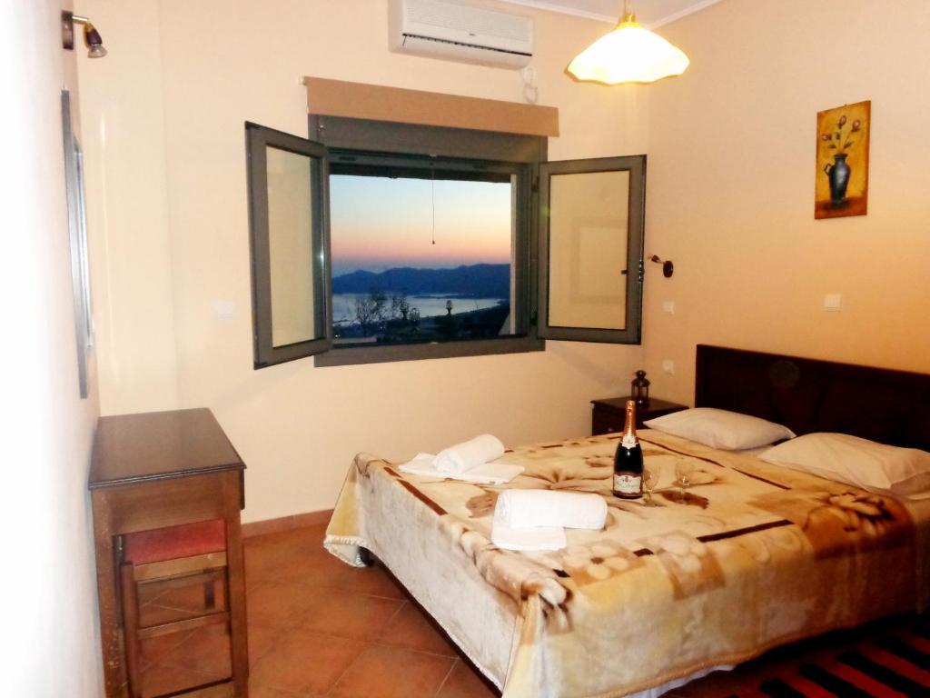Makronas Apartments Karystos  Esterno foto